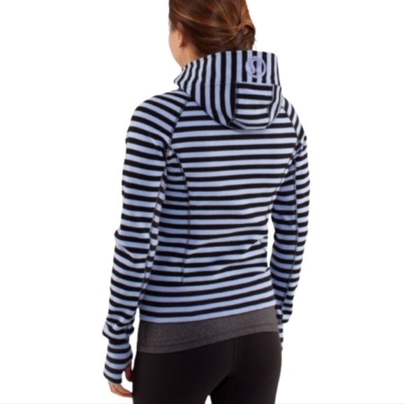 Lululemon Scuba Hoodie *Stretch in Sea Stripe Printed Polar Haze Black Size 2 - Picture 3 of 16